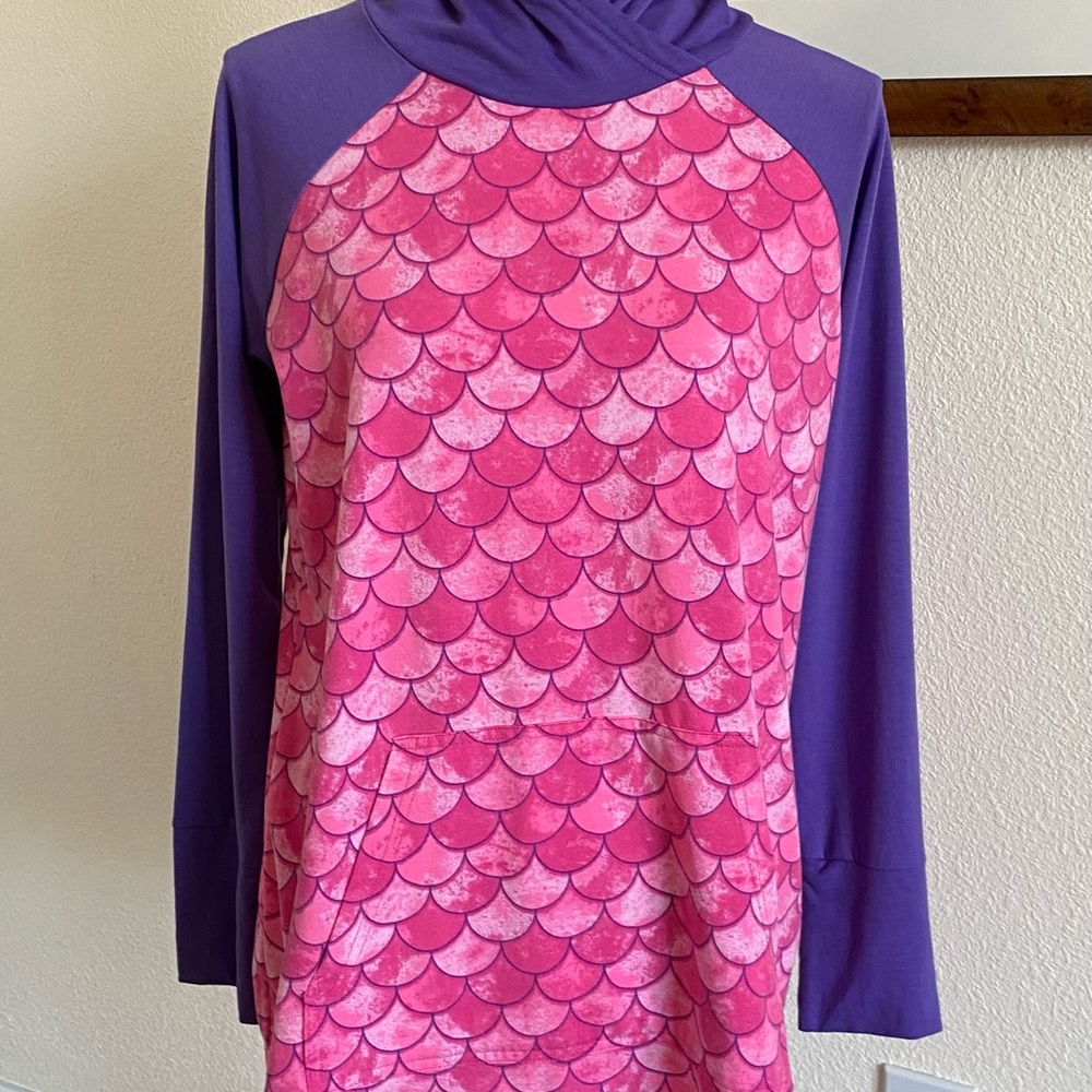 LuLaRoe Amber Hoodie in Pink & Purple Mermaid Fish Scales Print M Halloween